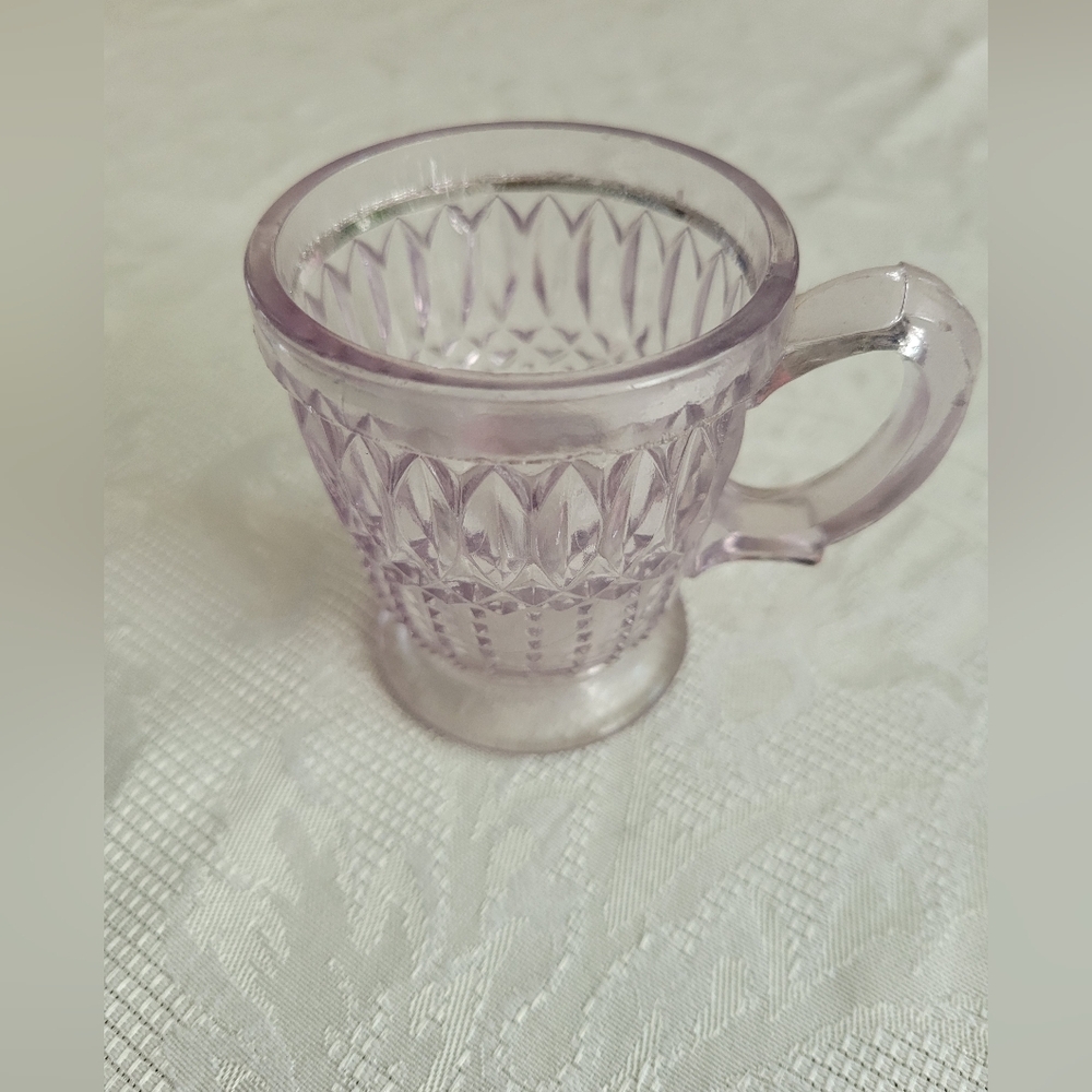 VTG Loops w/ Dewdrops by U S Glass co. Ca. 1890's is slight sun color amethyst
